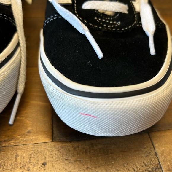 Black Classic Low Top Vans - Picture 8 of 8